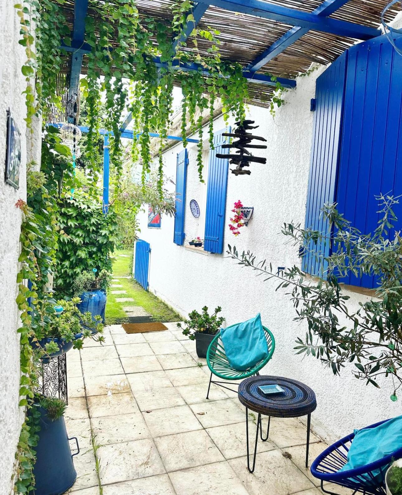 Le Mazet Des Beaujots Hotel Monteux Exterior photo