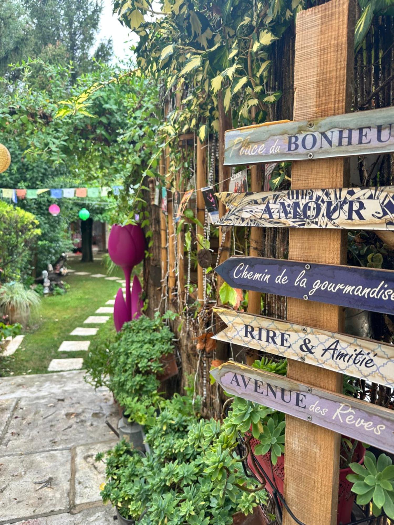 Le Mazet Des Beaujots Hotel Monteux Exterior photo