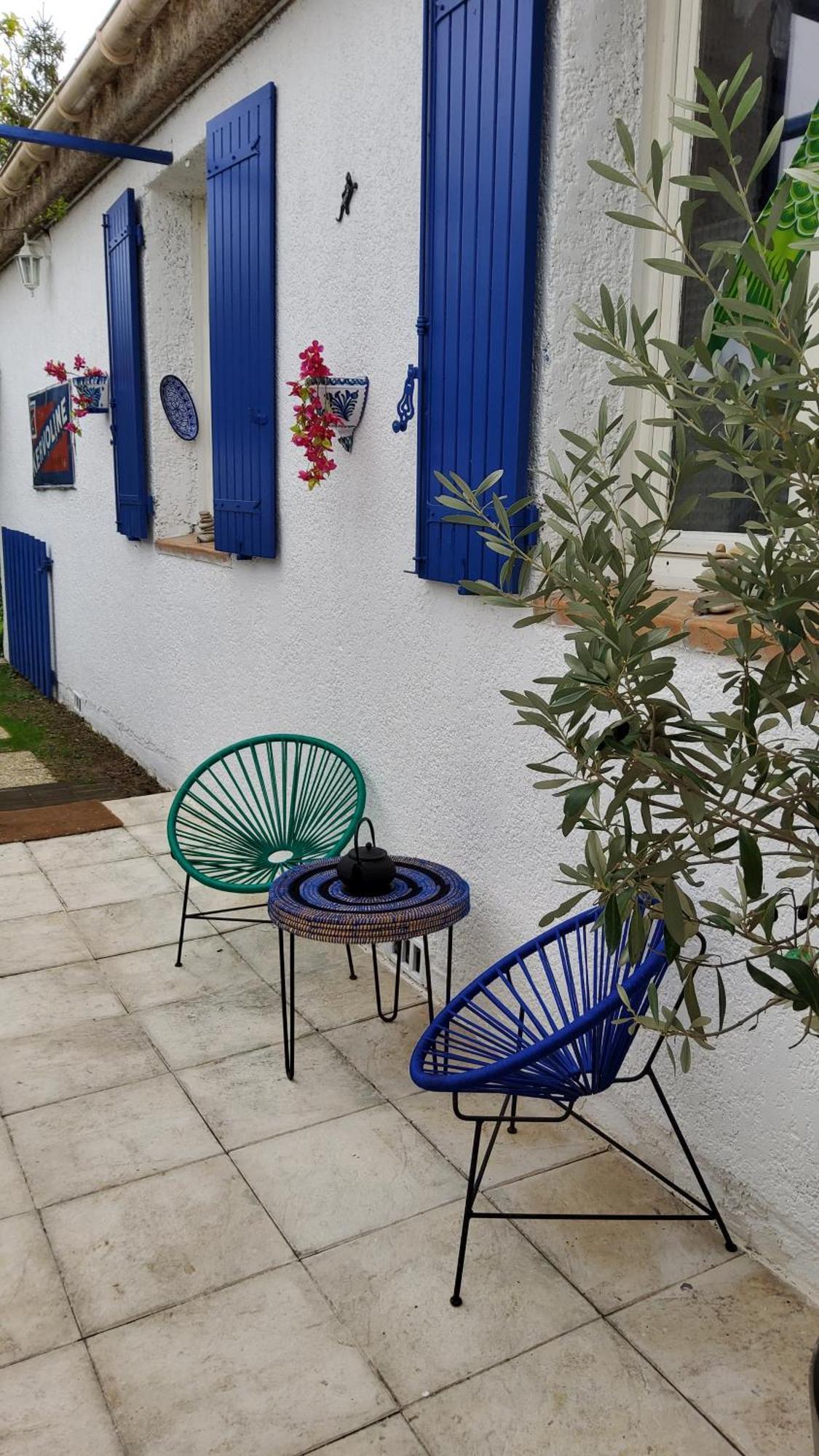 Le Mazet Des Beaujots Hotel Monteux Exterior photo